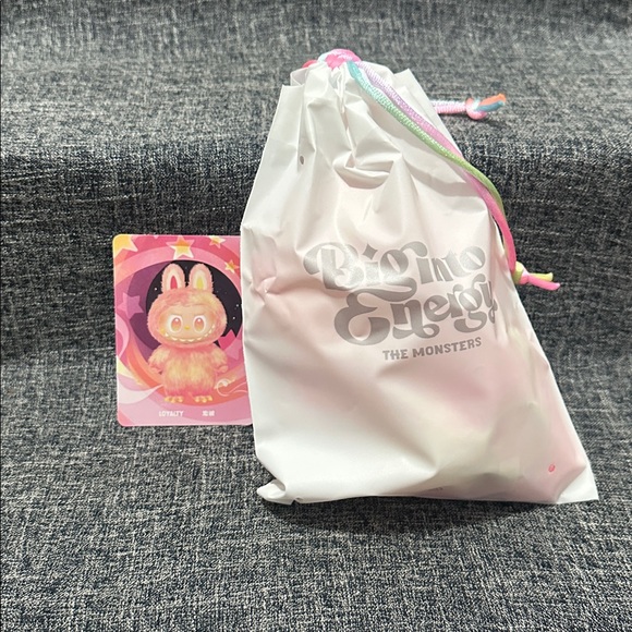 Labubu Big Into Energy Loyalty - Picture 3 of 8